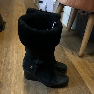 Vintage UGG wedge boots- size 8